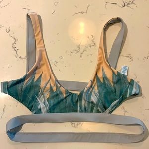 Amara Hotcakes Cheeky Bikini top